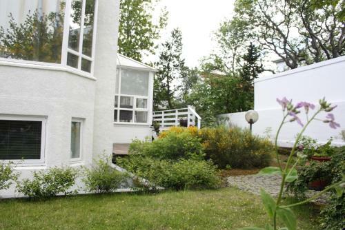 Hostal Baldursbr� Guesthouse Tjarnargata