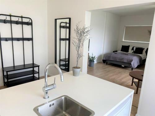 Central Apartment Next To Central Station Bsi