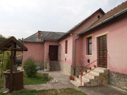 Hibiszkusz Haz