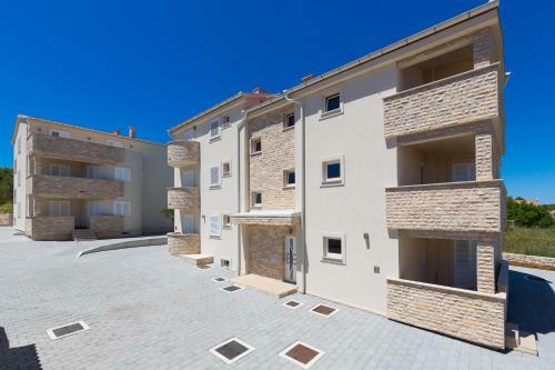 Orkula Apartments