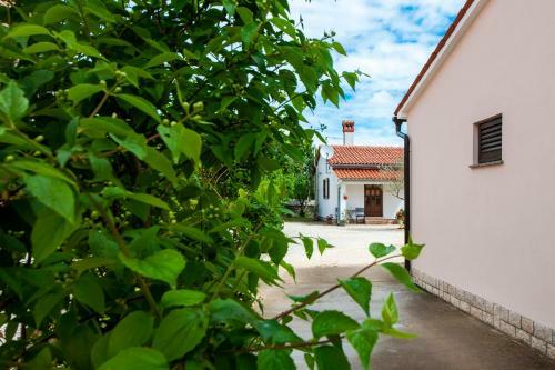 Apartamentos House Ulika