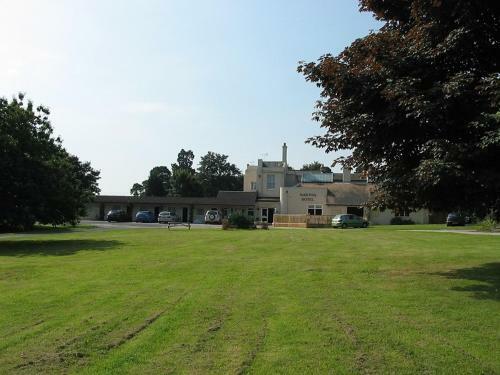Judds Folly Hotel