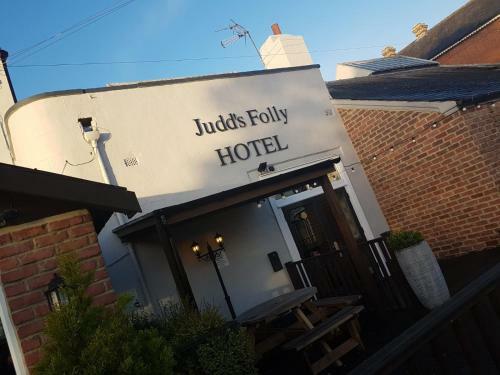 Judds Folly Hotel
