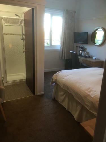 Bed & Breakfast Elmdon Lodge