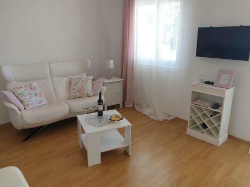 Apartments Mare