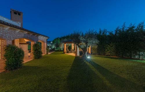 Luxury Unique Stone Villa Rustica In Istria