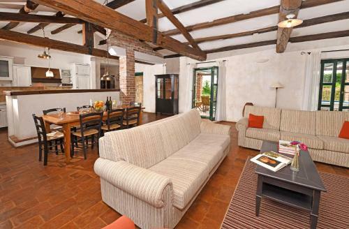 Luxuri�se Villa Cirsium Mit Eigenen Pool