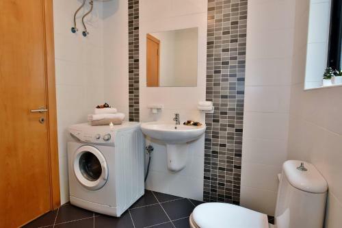 Three Bedroom Apartment Manikata