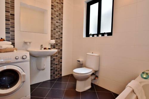 Three Bedroom Apartment Manikata
