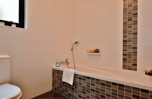 Three Bedroom Apartment Manikata