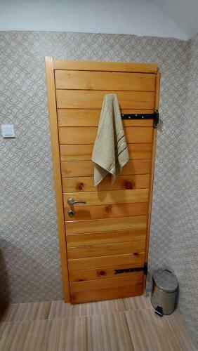 Bed & Breakfast Log Cabin 1 Merdovic