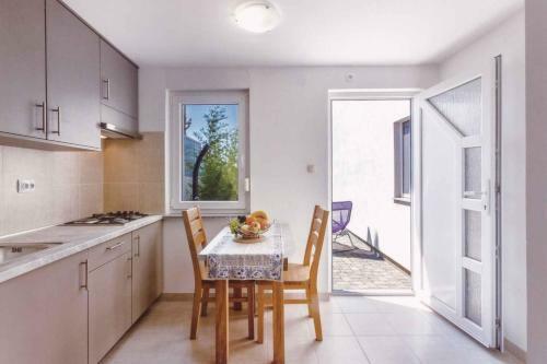 Apartments In Crikvenica 37169