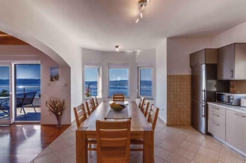 Apartments In Crikvenica 37169