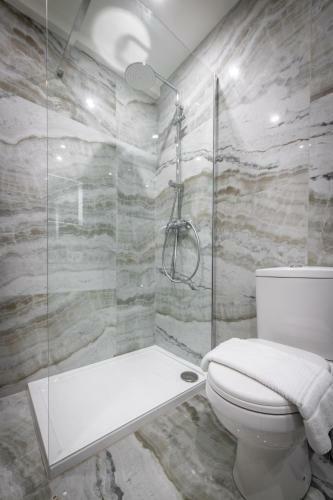 Electra Residence - Luxury Central Beachview Apartment