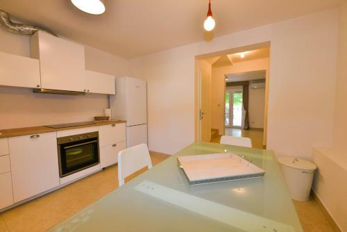 New 2021 Family House Ruzmarin