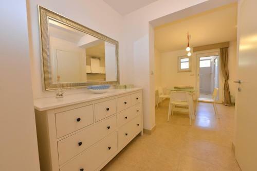 New 2021 Family House Ruzmarin