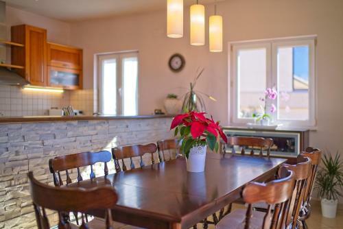 Villa House Paula Rab (4-7 Guests)