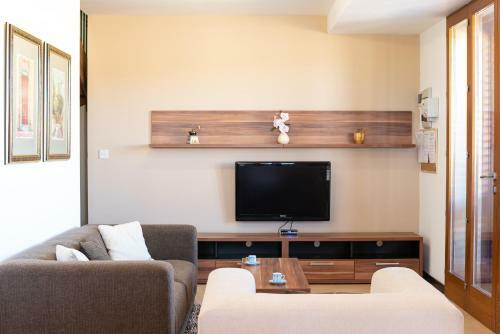 Harbour Views Duplex Private Maisonette