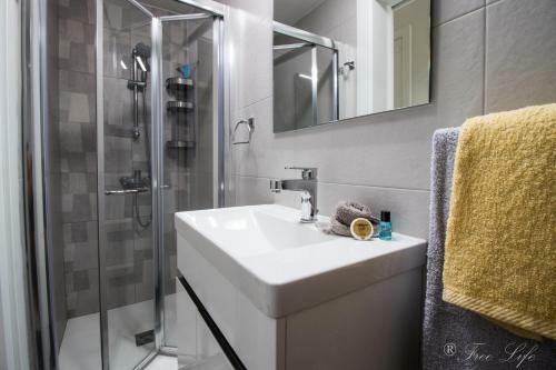 Mgarr Waterfront Cosy Apartment 3 By Ghajnsielem Gozo