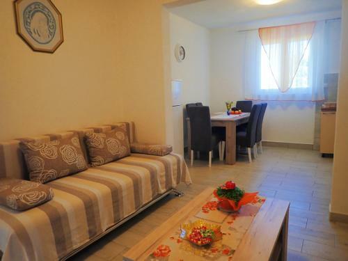 Apartment Jela At The Seafront
