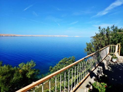 Apartment In Baric Draga 38614