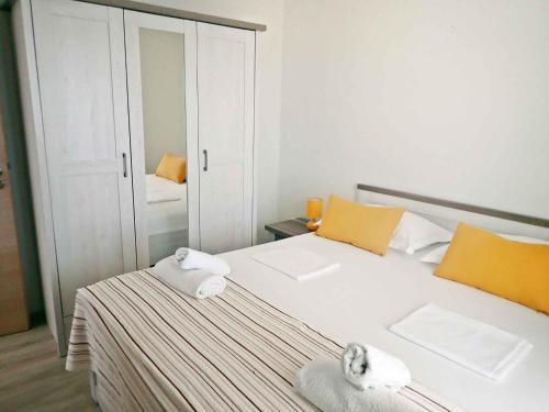 Apartment In Baric Draga 38614