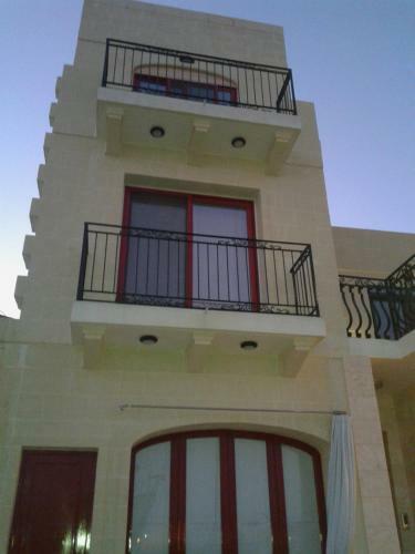 Mgarr Waterfront Cosy Apartment 2 By Ghajnsielem Gozo
