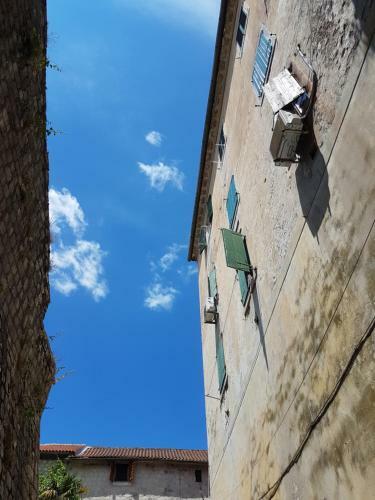 Hostal Guest House S&i
