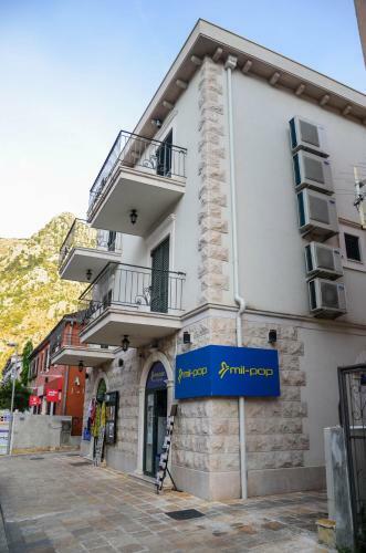 Kotor's Treasure Apartments