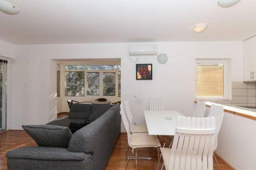 Sun Apartment