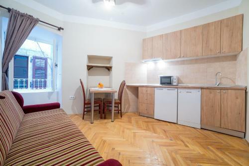 Apartamento Le Finestre Di Cattaro