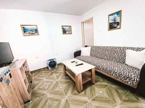 Nice Apartment Near The Old Town