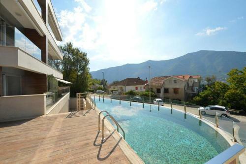 Neda's Stunning View Apartment