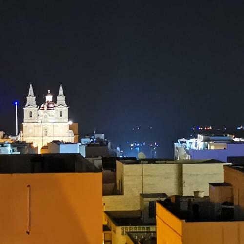 Apartamento Nice 3 Bedrooms Maisonette With Beautiful Roof Views