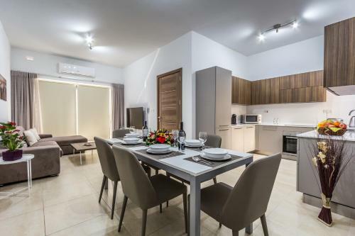 Sunny Modern Apartments