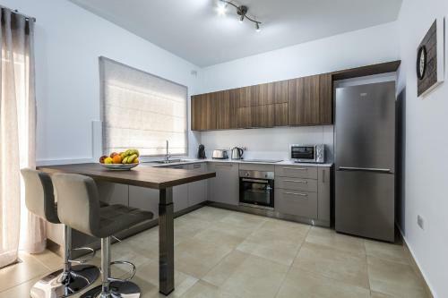 Sunny Modern Apartments