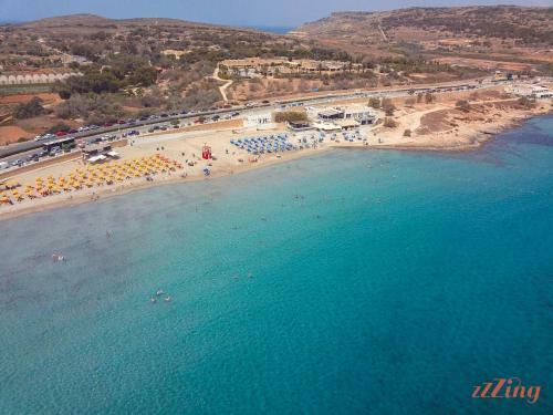 Apartamento Seafront Penthouse W Unobstructed Sea Views