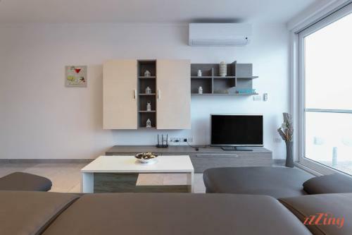 Apartamento Seafront Penthouse W Unobstructed Sea Views