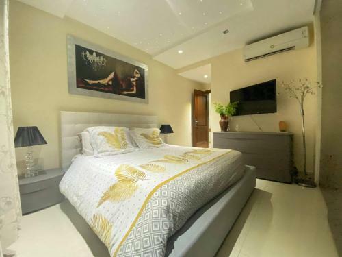 Modern 1 Bedroom Sea View Apartment