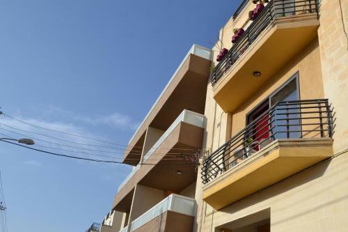 Mellieha Town Centre Bright & Spacious 3 Bedroom Apartment