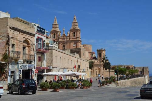 Mellieha Town Centre Bright & Spacious 3 Bedroom Apartment