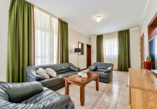 Baldacchino Holiday Villas