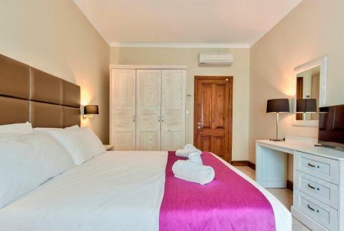 Baldacchino Holiday Villas