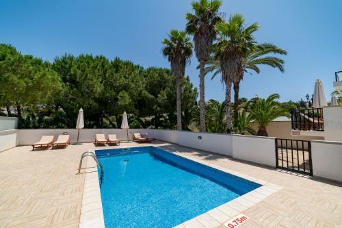 Baldacchino Holiday Villas
