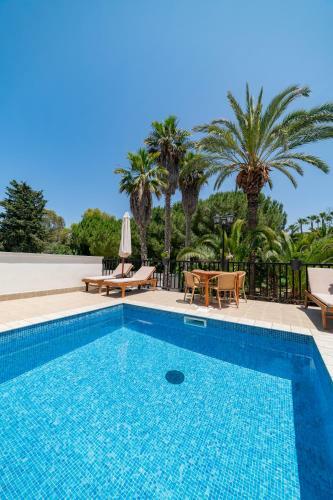 Baldacchino Holiday Villas