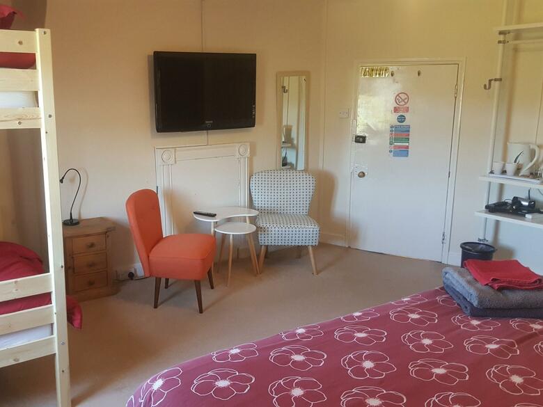Hostal Angel Guesthouse