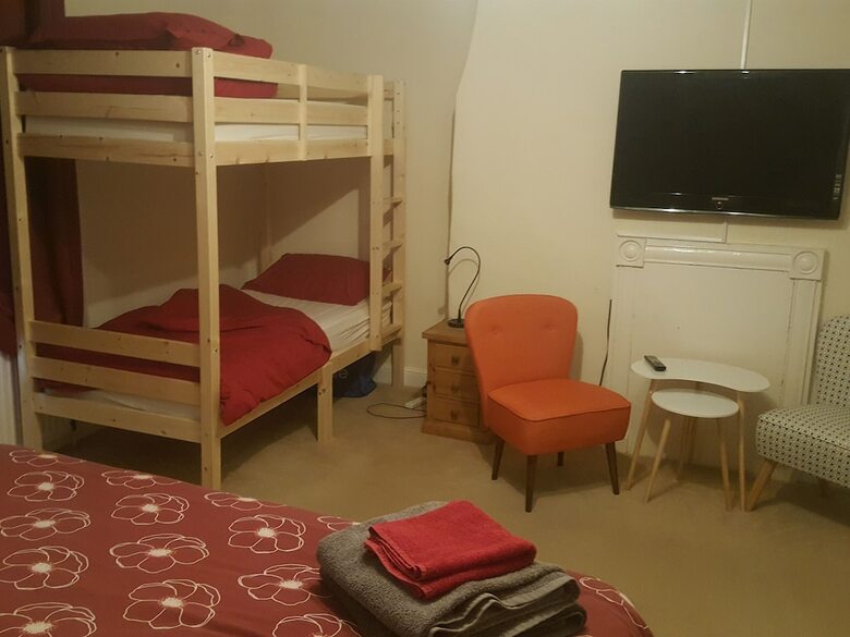 Hostal Angel Guesthouse