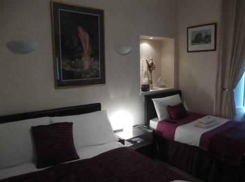Hostal Teviotside Guest House