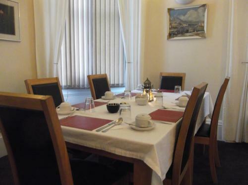 Hostal Teviotside Guest House