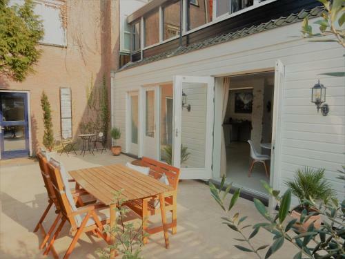 Spacious 70m2 Apartment In City Centre With Lovely Terrace